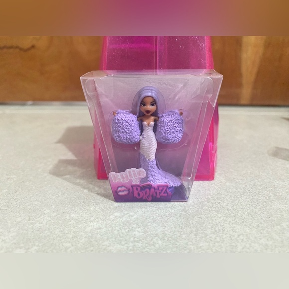Bratz x Kylie Jenner Msytery - Picture 7 of 7